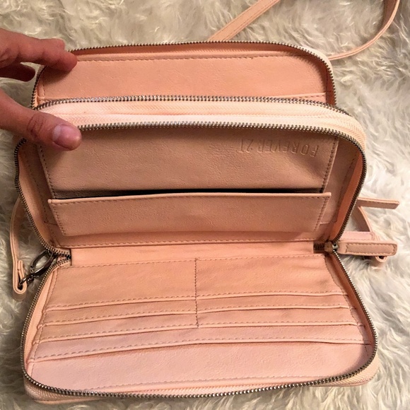 Forever 21 light Pink Crossbody - Picture 2 of 4